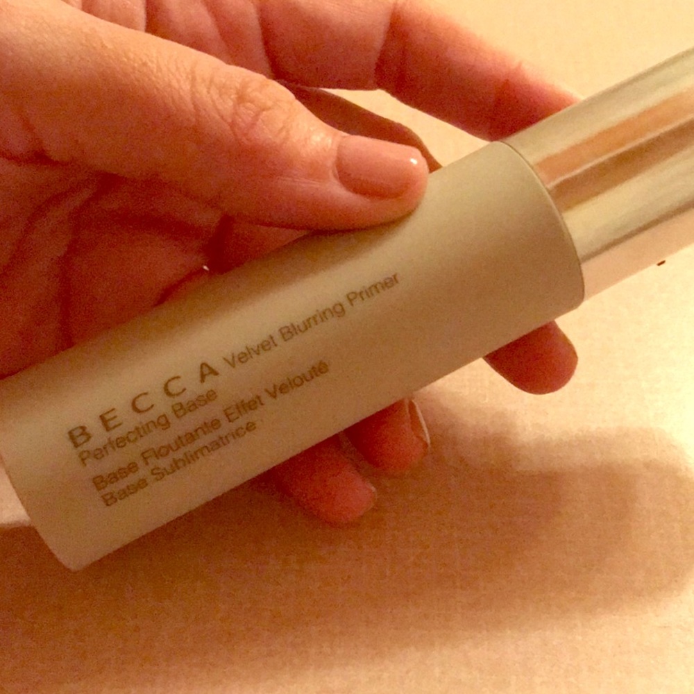 BECCA Velvet Blurring Primer